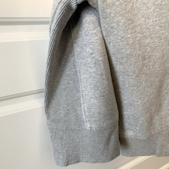 Calvin Klein Crewneck Sweatshirt Women's Size Medium Pullover Classic CK - Picture 3 of 4